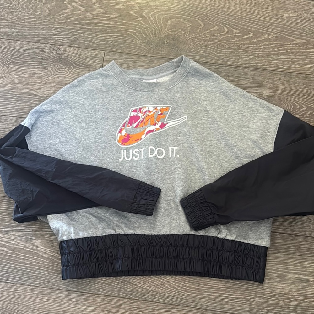 Nike Gray and Black Cropped Sweatshirt